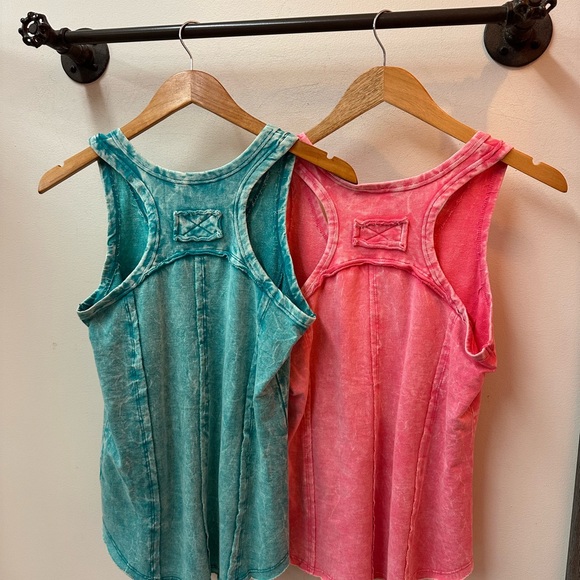 NEW! Set of 2 Zenana Acid Wash Tank Tops - Picture 3 of 3